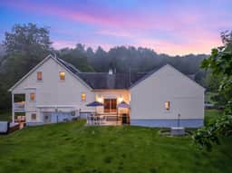 Hot Tub Retreat | Arcade + Slopes | Winnipesaukee