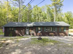 Winni Getaway | Games + Fire Pit | Lakes Region