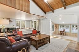 Peaceful|Spacious| Lakes Region Retreat