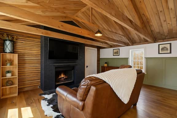 Farm Loft | Mini Cows + Mtn Views | Lakes Region