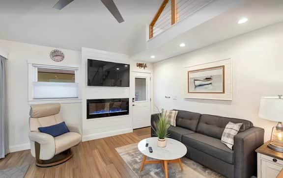 Winnipesaukee Retreat| Beach + Pool| Dock Option