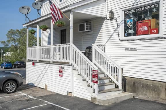 Downtown Luxury |Walk to Shops + Docks | Wolfeboro