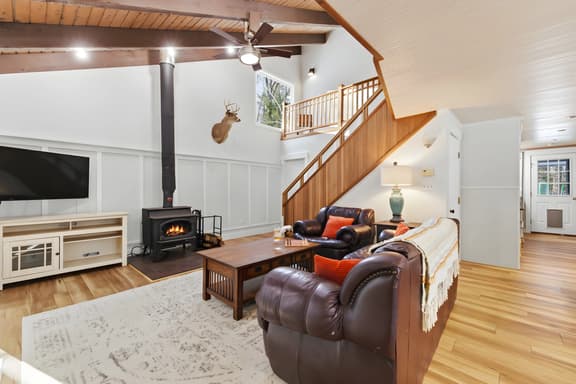 Peaceful|Spacious| Lakes Region Retreat